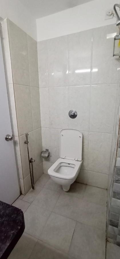 La Riviera Suites Хидерабад Екстериор снимка