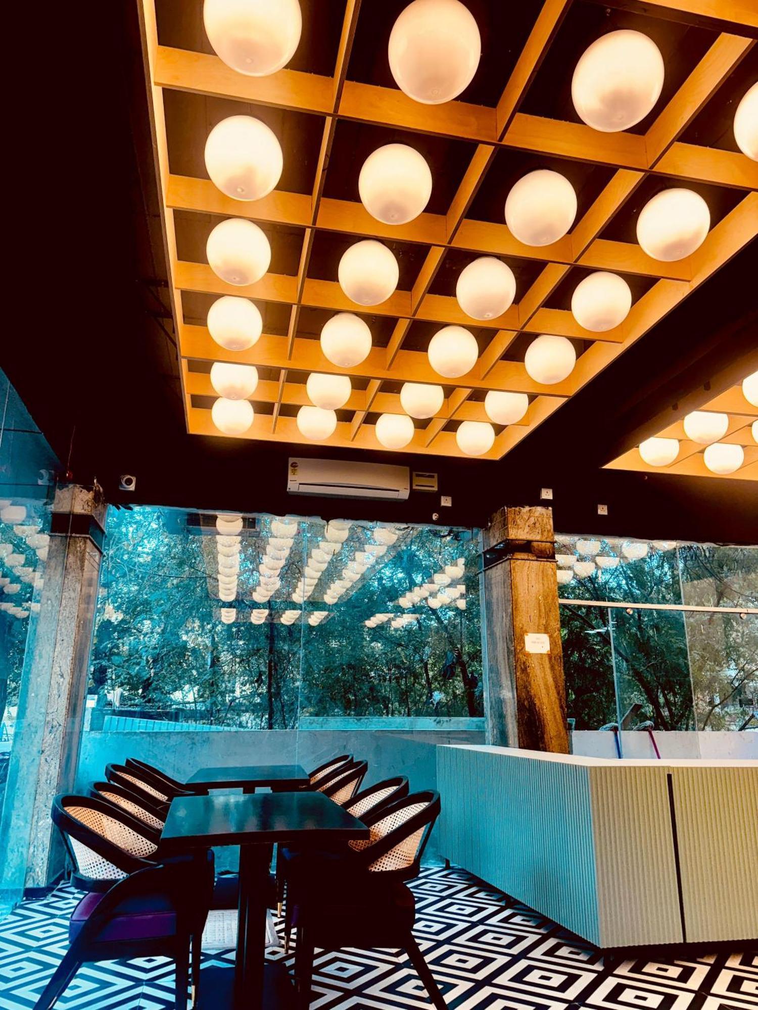 La Riviera Suites Хидерабад Екстериор снимка