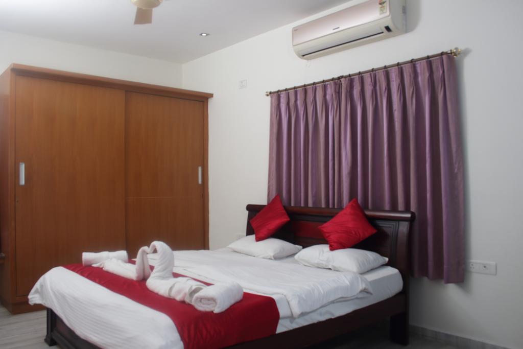 La Riviera Suites Хидерабад Екстериор снимка